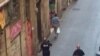 Полиция патрулирует улицы в Барселоне после теракта