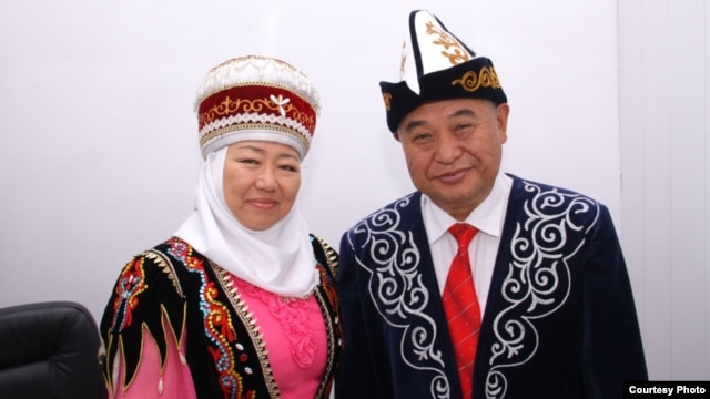 Атайбек Бөдөшев менен Каныкей Эралиева. 
