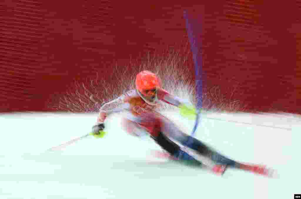 Marie-Michele Gagnon of Canada in action during the first run of the women's slalom race at the Sochi 2014 Olympic Games on February 21. (epa/Justin Lane)