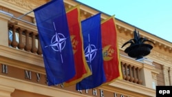 Flamujt e NATO-s dhe Malit të Zi, foto nga arkivi