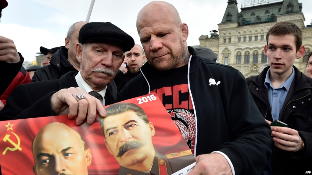 Кто видел этого депутата – в цирке больше не смеётся.. У едроссов появилась пиндосская, не говорящая по-русски обезьянка, которая даже “абырвалг” не может произнести.