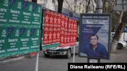 Afişaj electoral în centrul Chişinăului