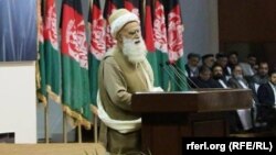 عبدرب رسول سیاف رهبر جهادی سابق در جریان صحبت در یک کنفرانس در کابل. 30 Sep 2016
