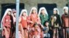 Кыргыз качкындары. Пакистан, 1979-жыл (Бернард Репонд тарткан сүрөт).
