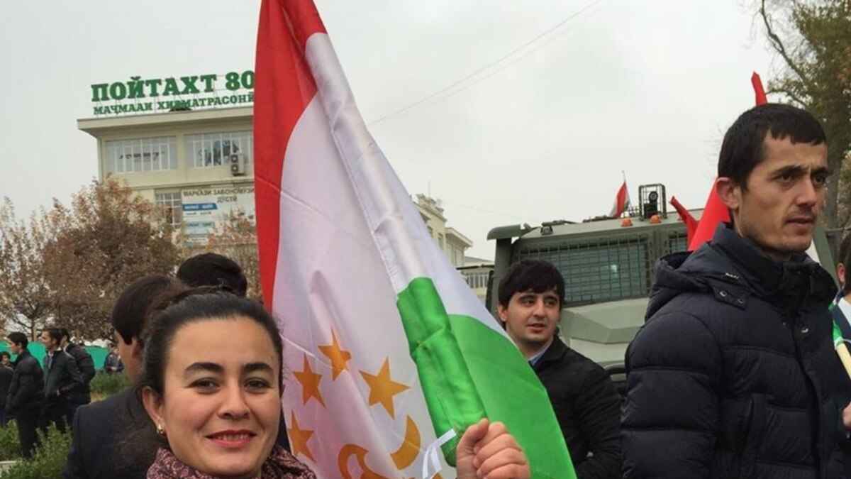 Радио озоди точикистон. Озоди. Флаг Таджикистана. Озоди Таджикистан. Радио Озоди Таджикистан.