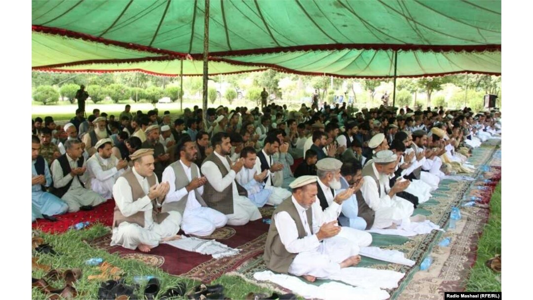 خلکو د سولې لپاره دعاګانې وکړې.