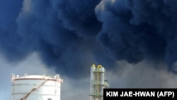 Дым над АЭС "Фукусима"