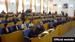 Тәжікстан парламентінің жиыны (Көрнекі сурет).