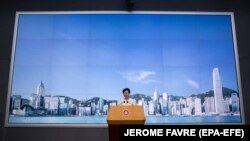 Лідерка адміністрації Гонконгу Керрі Лем обіцяє, що до кінця цього року уряд внесе законопроєкт про внесення змін до місцевого законодавства з метою посилення прийняття присяги державними службовцями