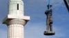 Демонтаж памятника Роберту Ли в Новом Орлеане. Май 2017 года