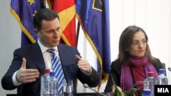 Премиерот Никола Груевски и министерката Гордана Јанкулоска на состанок во МВР во врска со истрагата за петкратното убиство кај Смиљковци.