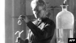 Открывшая полоний ученая Мария Кюри. Париж, 1925 год.
