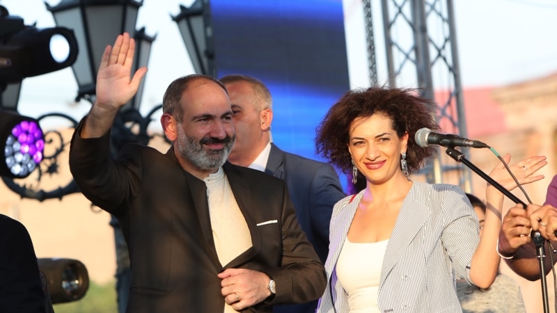 Тест на коронавирус у премьер-министра Армении и его супруги оказался отрицательным
