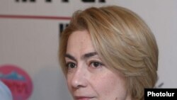 Armenia -- Amalia Kostanian, chairwoman of the Armenian branch of Transparency International, holds a news conference.