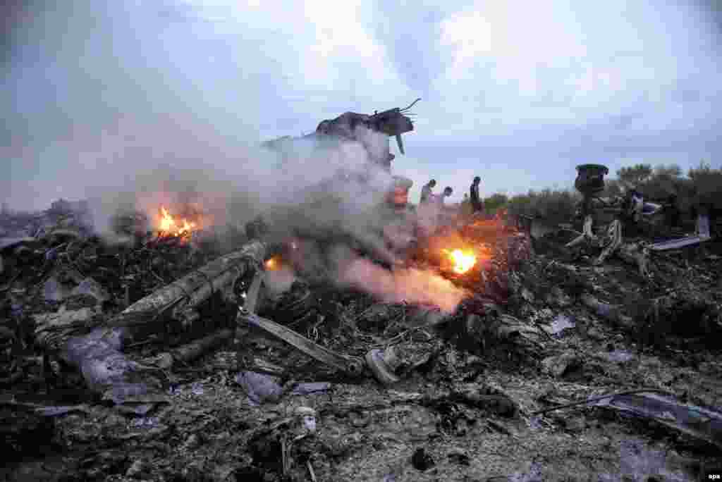 В результате катастрофы погибли все пассажиры и персонал самолета
