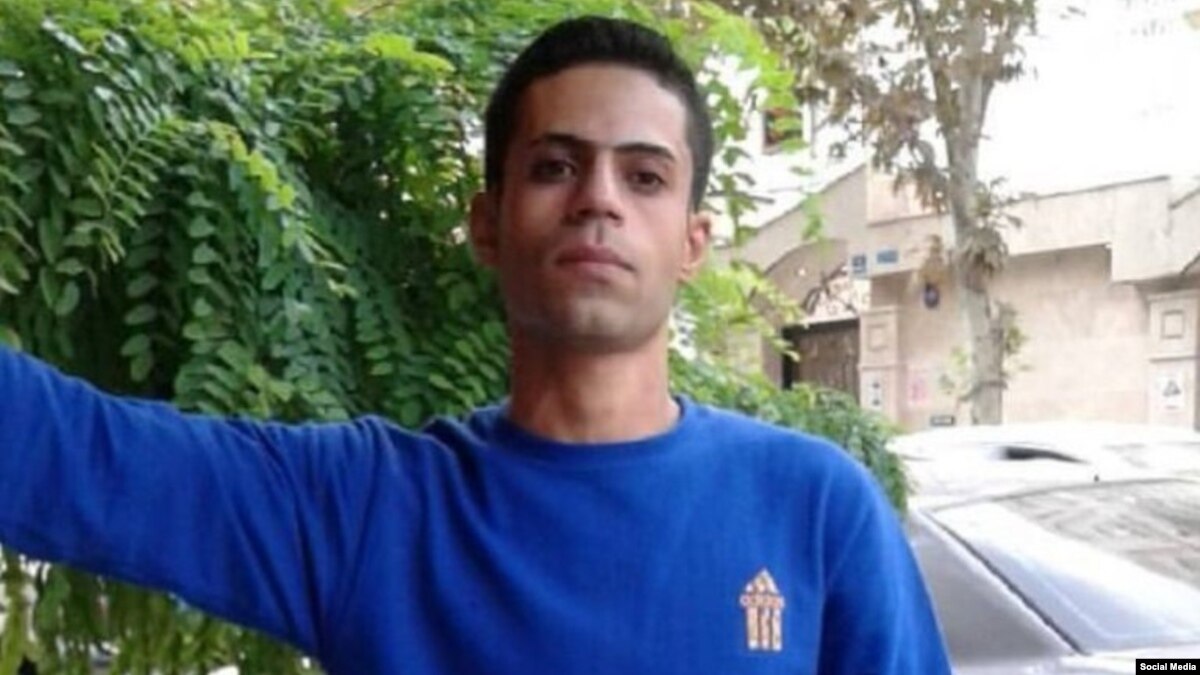 «جنازه» سارو قهرمانی به خانوادهاش «تحویل داده شد» - D20ED230 009D 44E5 B6AA D81D4277400E cx0 cy15 cw0 w1200 r1 s - «جنازه» سارو قهرمانی به خانوادهاش «تحویل داده شد» - photo{Hendevaneh.com}{سایتهندوانه} {hendevaneh.com}{سایتهندوانه}«جنازه» سارو قهرمانی به خانوادهاش «تحویل داده شد» - D20ED230 009D 44E5 B6AA D81D4277400E cx0 cy15 cw0 w1200 r1 s - «جنازه» سارو قهرمانی به خانوادهاش «تحویل داده شد»