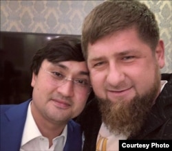Старший зять президента Узбекистана Ойбек Турсунов имеет дружеские отношения с главой Чечни Рамзаном Кадыровым.