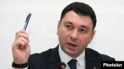 Armenia - Ruling Republican Party spokesman Eduard Sharmazanov at a press conference, Yerevan, 1Dec2015.