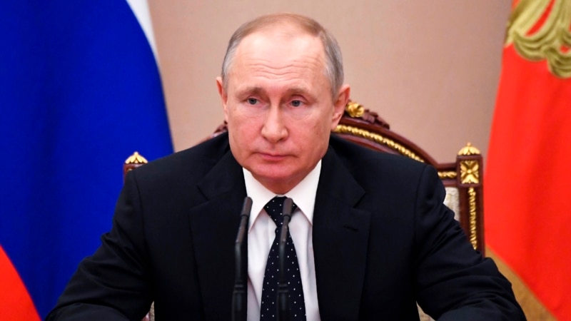 Путин Конституцияға түзету енгізу туралы заңға қол қойды