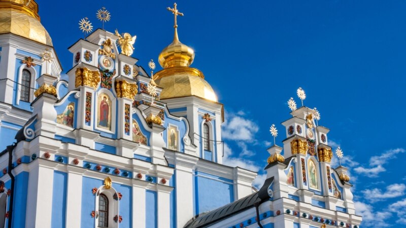 Ukrain polisiýasy rus prawoslaw kiliselerinde gözleg geçirýär