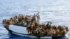 С затонувшего у Мальты судна спаслись 9 из примерно 500 мигрантов