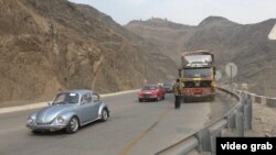 Pamje nga gara vjetore e automobilave në Khyber të Pakistanit
