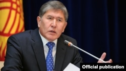 Kyrgyzstan - Kyrgyz President Almazbek Atambayev speaks during a news conference at the Ala-Archa state residence outside Bishkek, 29Dec2011