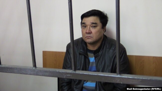 Прихожанин церкви адвентистов седьмого дня Ыкылас Садуакасов в суде, где его обвиняют в "возбуждении розни".