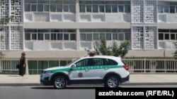 Полицейский автомобиль, Ашхабад (архивное фото) 
