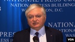 Министр иностранных дел Армении Эдвард Налбандян (архив)