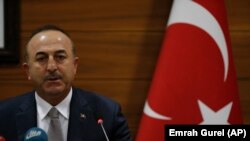 مولود چاووش‌اوغلو، وزیر خارجه ترکیه، می‌گوید که اگر تصمیمات آمریکا با هدف برقرای صلح و ثبات باشد، آنکارا از آن حمایت می‌کند