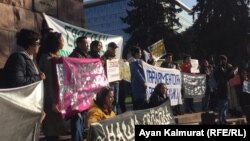 Участники митинга в Алматы. 9 ноября 2019 года.