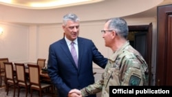 Presidenti, Hashim Thaçi dhe komandanti i Forcave Supreme të NATO-s për Evropë, Curtis Scaparrotti