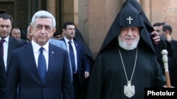 Armenia - President Serzh Sarkisian and Catholicos Garegin II emerge from the Armenian cathedral of Echmiadzin, 24Jan2015.