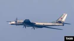 Ту-95 ұшағы.