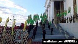 Туркменские студенты. Архивное фото.