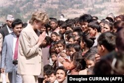 Prințesa Diana, într-o vizită în Nepal - 5 martie 1993
