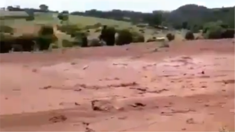 Srušila se brana u Brazilu, stotine nestalih