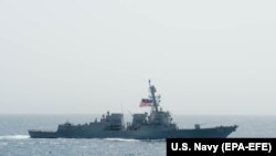 Arleigh Burke класу USS Bainbridge (DDG 96) у Аравійському морі