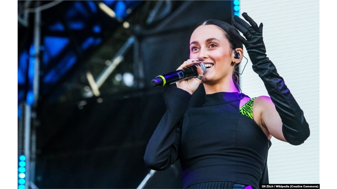 Співачка Аліна Паш під час виступу на Atlas Weekend 2019