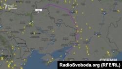 Літак, на якому літає Медведчук, від Анапи летить у Київ