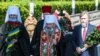 УПЦ (МП) і ченці Києво-Печерської лаври провели молебень у Парку Слави, попри карантин