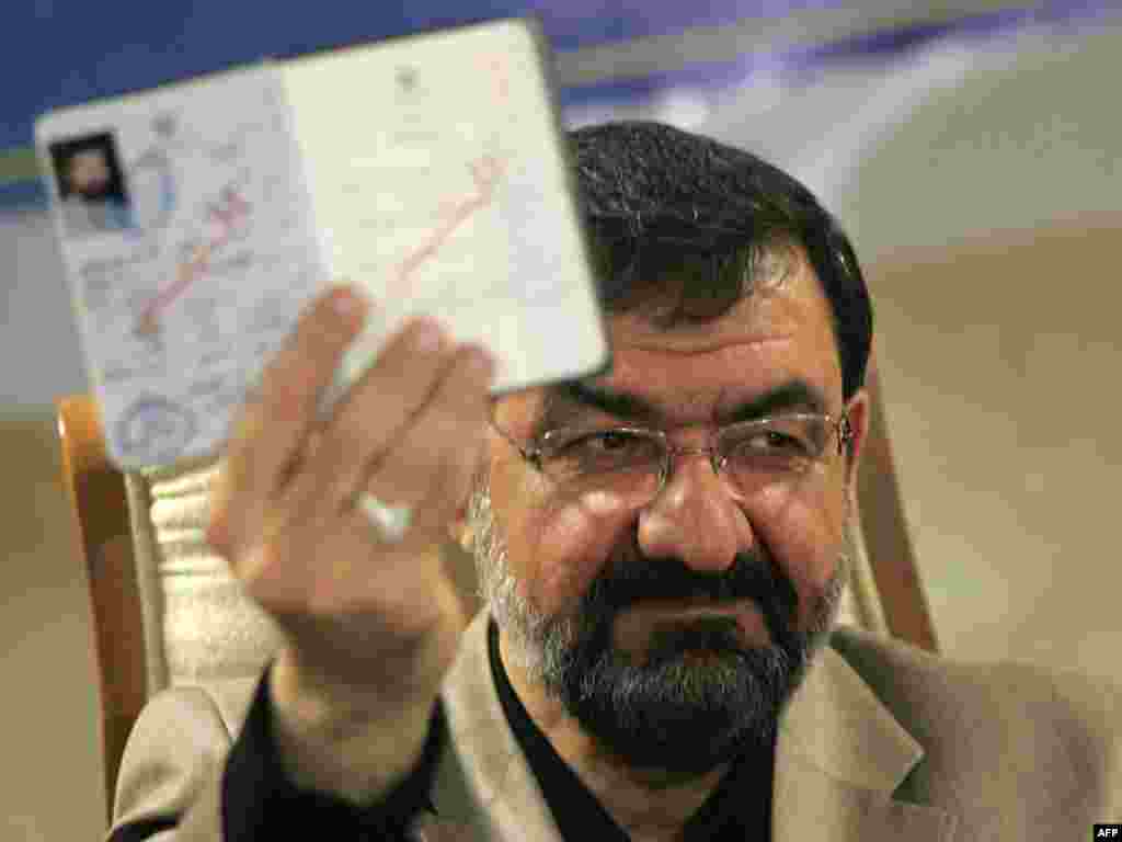 An underdog, former Revolutionary Guards commander Mohsen Rezai brandished conservative credentials.