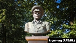 Памятник Василию Маргелову в Симферополе