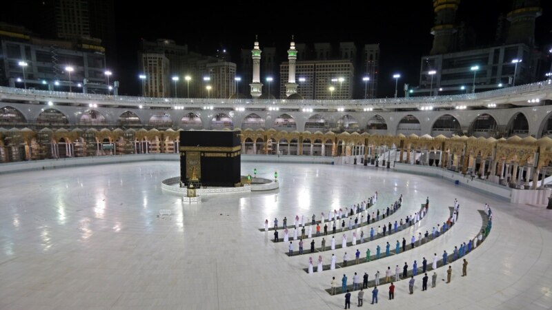 A.Saudite do të lejojë të huajt të bëjnë pelegrinazh 