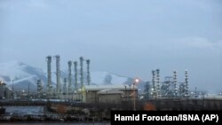 Fabrica de apă grea din apropiere de Arak, parte a complexului nuclear iranian (foto arhivă) 