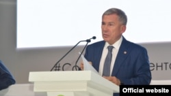 Рустам Минниханов