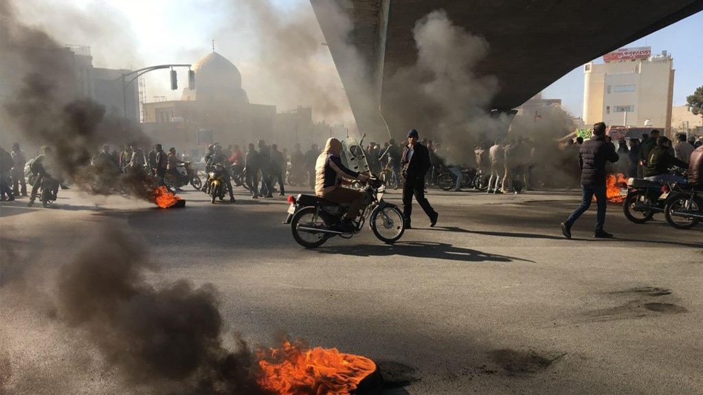 اعتراض به افزایش بهای بنزین روز شنبه در اصفهان
