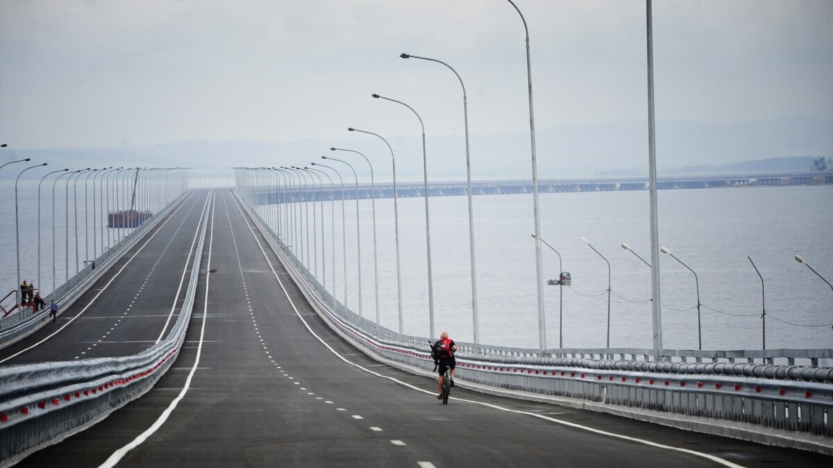 Фриз владивосток. Мост Седанка де фриз. Низководный мост де фриз Седанка. Низководный мост Владивосток. Мост де фриз Владивосток.