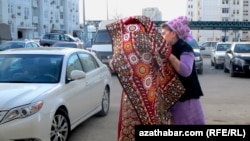 Diňle: 'Salam Dogan': Köp aýallyk Türkmenistanda bikanun, emma soraga alynmaýar. 1-nji bölüm